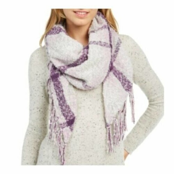 MSRP $33 Charter Club Classic Plaid Boucle Triangle Scarf Purple One Size‎ - Picture 1 of 1